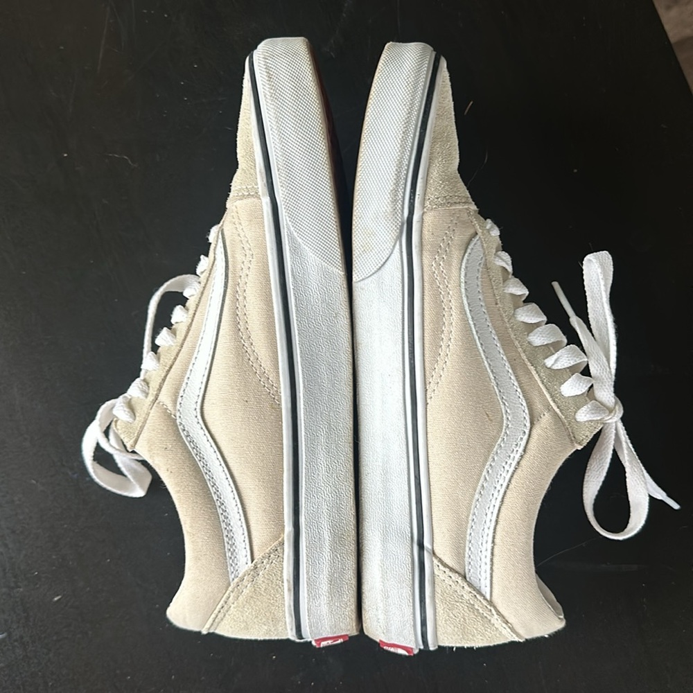 WOMANS VANS - Picture 3 of 3